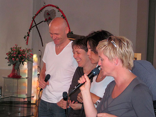 Arjen, Heidi, Roelie en Mieke foto zang
